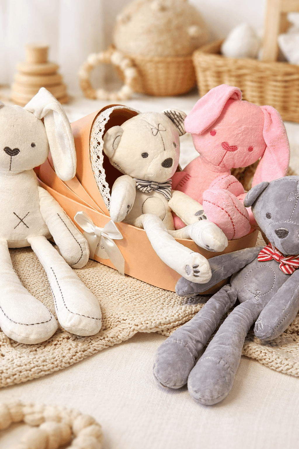 Do We Remember Our First Soft Toy Forever? The Emotional Power of Baby Gift Boxes & Newborn Keepsakes