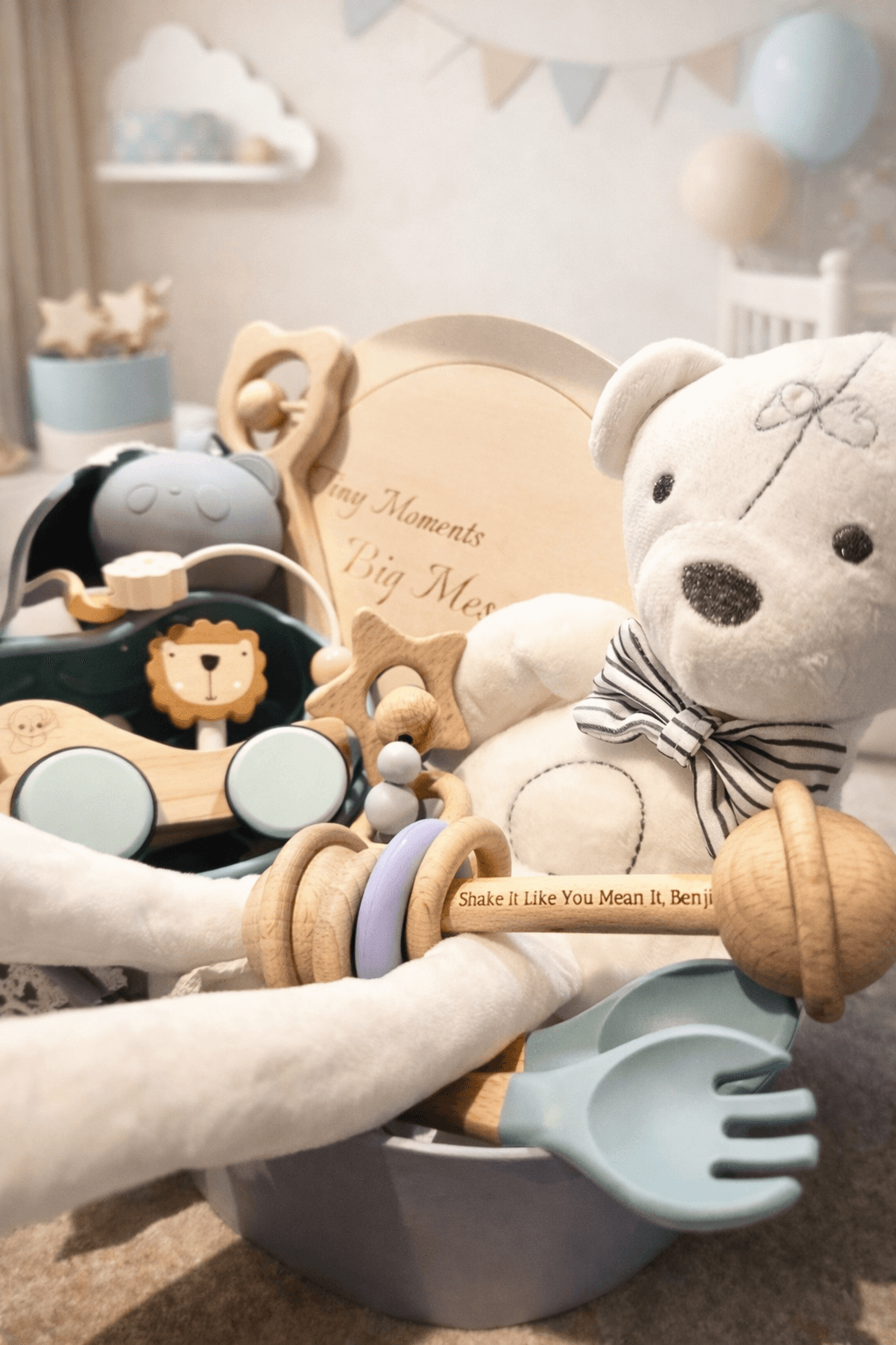 10 Items Every Perfect Baby Gift Box Should Include | Gift Gide