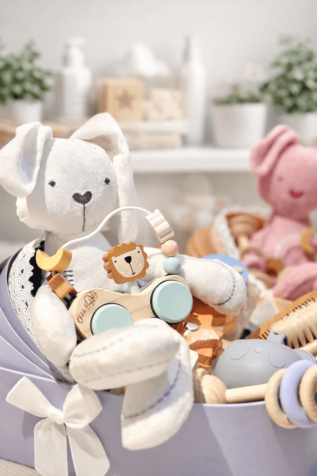 Baby Gift Box Essentials UK: What Parents Actually Want for Newborns (2026 Guide)